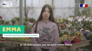 Emma un quotidien dans les serres de la plantation à la vente [upl. by Nido]