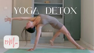 Yoga Detox para desintoxicar cuerpo y mente 🙏🏻  15 Min Vinyasa Yoga 🤍 [upl. by Deden]