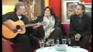 Mercedes Sosa Serrat Leon Gieco 2009 Solo le pido a dios [upl. by Marilee]