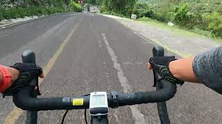 Bajando en Bicicleta de Carretera  Giant Contend SL 1 Disc [upl. by Dagney162]