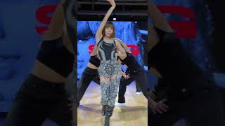 SG LISA DANCE PERFORMANCE VIDEO [upl. by Rhianon397]