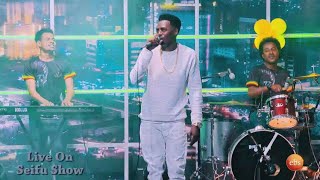 Seifu on EBS  Teddy Yo  Almetam  ቴዲ ዮ  አልመጣም Live Performance  Ethiopian Music [upl. by Rusel]