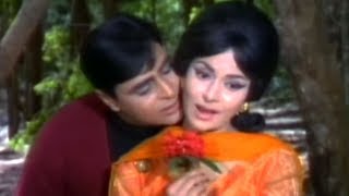 Samjho Zara Kehti Hain Kya  Waheeda Rehman Rajendra Kumar  Mohd Rafi Asha Bhosle  Shatranj Song [upl. by Colb]