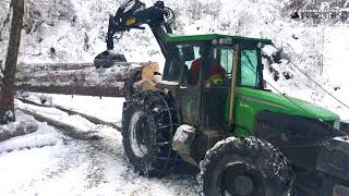 KOTSCHENREUTHER K175 Forstmaschine mit Klemmbank Holz im Schlepptau Schneeketten Holzgreifer [upl. by Nutsud388]