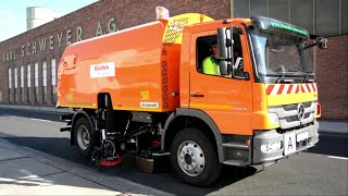 Balayeuse Schmidt SKF S7B  Road Sweeper Street Sweeper Street Cleaner Veegmachine [upl. by Yrahca]