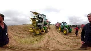 Conducteur dengins agricoles en entreprise de travaux agricoles ETA [upl. by Wendin880]