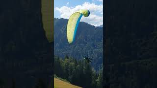 Hangflug turbulenter Gleitschirm Start beim Berghof [upl. by Annayrb]