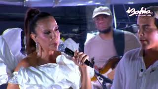 Ivete Sangalo para trio após homem passar mal no primeiro dia do Carnaval de Salvador [upl. by Viccora]