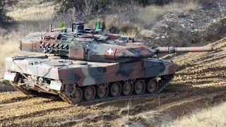 Watch Greek Soldiers training with a Leopard 2 tank [upl. by Eelah]