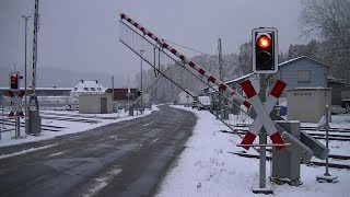 Spoorwegovergang Bad Laasphe D  Railroad crossing  Bahnübergang [upl. by Milks406]