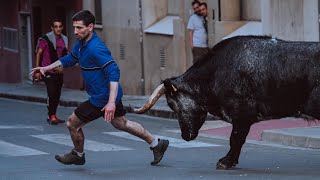 Toros ultima tarde fiestas barrio Villarreal  Toro de calle [upl. by Elena]