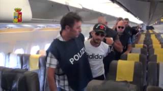 Ecco il video dellarresto a Fiumicino del latitante Manuel Brunetti [upl. by Anjanette765]