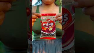 Coffee candy made into coffeesurvival girl outdoors bushcraft camping forest lifehacks [upl. by Zehcnas316]