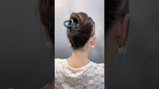 Right way to use Clatcher😍hairstylehair easyhairstyleyoutubeshorts ytshortsyoutubefeedviral [upl. by Indyc]