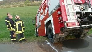 Heiligenstadt Retter im Einsatz landen selbst im Straßengraben [upl. by Alba]