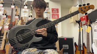 Ernie Ball Music Man  Stingray Special Charcoal Sparkle【Test Play】 [upl. by Neda]