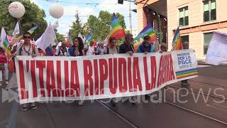 CGIL le immagini della manifestazione a Roma [upl. by Ardnossak]