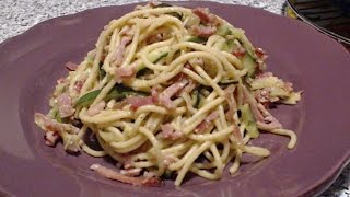 Pasta con zucchine e speck [upl. by Hola654]