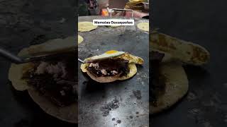 Memelas de Oaxaca🤤 comidacallejera mexico comidademexico garnacha food foodie [upl. by Burdelle]