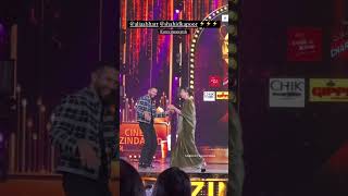 Shahid Kapoor and Alia Bhatt dance at zeecineawards 2024 [upl. by Ashby]