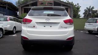 2010 Hyundai Tucson 20 High Spec StartUp and Full Vehicle Tour [upl. by Neeloc]