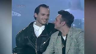 MANOS VACÍAS  MIGUEL BOSÉ Ft RAFA SÁNCHEZ La Unión  1990 [upl. by Lieberman]