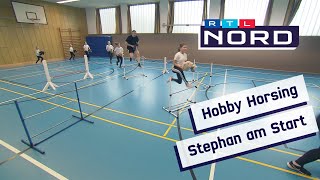 Stephan am Start Hobby Horsing  Sport mit Steckenpferden [upl. by Yrffoeg]