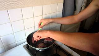 Faire cuire des steakhachés avec Chef WhiiTyy BiRdOw et Capetlevrai [upl. by Orat]