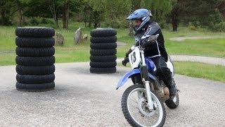 Ecole des motards de la Gendarmerie à Fontainebleau [upl. by Hareemas]