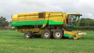 pea harvesting 2021 at westleton suffolk [upl. by Aitak]