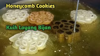 Resepi Kuih Loyang Bijan  Honeycomb Cookies Recipe  Kuih Goyang Rose  Kuih Rose [upl. by Ardnwahsal]