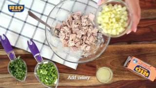 Rio Mare  Lettuce Leaf Tuna Salad  English [upl. by Goldarina71]