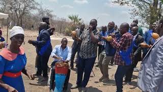 Vabvuwi singing Mwari Mubatsiri Wedu at Rev Norest Nyakudanga burial RIPRevNyakudanga [upl. by Ennahoj]