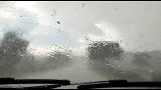 Pedras de granizo atingindo o vídro do carro em Bambuí MG 8 Nov 22 [upl. by Glavin790]