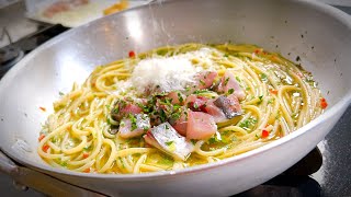 イタリア人に教わった驚きの【ペペロンチーノ】チーズと青魚の組み合わせが奏でる絶品パスタ！ [upl. by Kazimir]