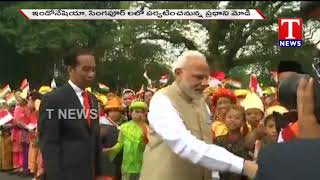 PM Modi Received A Grand Welcome In Indonesia  Modi to Visit Singapore on May 31st  TNews Telugu [upl. by Anailuy908]