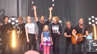 Max Giesinger  80 Millionen feat Publikum Uelzen [upl. by Siraved]