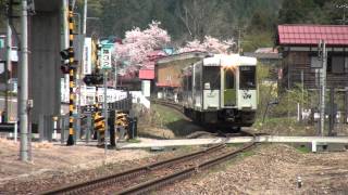 磐越西線 キハ110系キハE120形3両編成 快速「あがの」 鹿瀬駅 到着！ [upl. by Ricker]