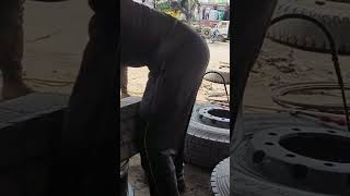 truck tyre fittingtayer trcator trending yutubeshorts funny tayer fitting [upl. by Rdnaskela]