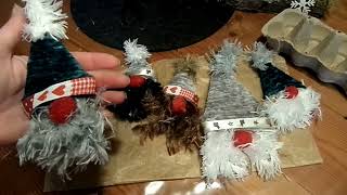 DIY DER Eierkarton wird zum WeihnachtsWICHTELBasteln  UPCYCLING soooo einfach [upl. by Acirne]