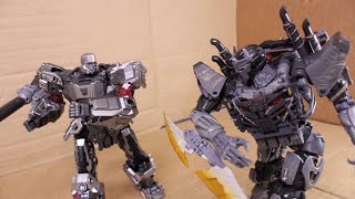 Transformers stop motion Megatron vs Scourge [upl. by Erialcyram614]