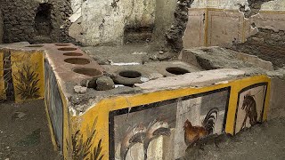 A Pompéi un thermopolium dans un état de conservation exceptionnel [upl. by Dagley]