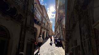 🇮🇹 alleys of ortigia siracusa sicily italy visitsicily travellingwithoutmoving [upl. by Mansoor448]