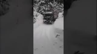 LA PLACE DU VILLAGEÀ BIEN REGARDER AVANT L’ARRIVÉE DE LA NEIGE EN PLAINE [upl. by Wandie]