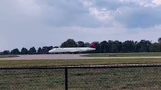 Delta Airlines Flight DAL3078 Boeing 717 takeoff from bluegrass airport lex to atl Atlanta GA [upl. by Belmonte459]