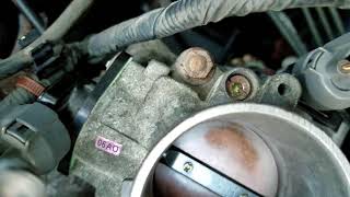 Honda civic D16y7 Idle screw location [upl. by Daron189]