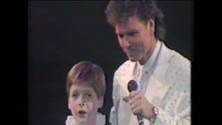 CLIFF RICHARD MISTLETOE amp WINE ROYAL SHOW 1991 [upl. by Cost]