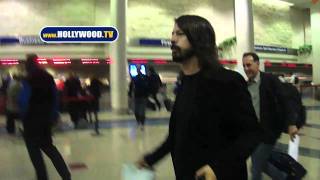 Dave Grohl Is NOT Talking To People That Arent Effin Jornalists [upl. by Jesselyn]