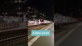 Eine SBahn RABe 511 beim Bahnhof Zürich Altstetten Stadt Zürich Schweiz 2022  shorts [upl. by Itsuj3]