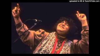 Abida Parveen  Menda Dil Ranjhan Rawal Mange Raanjhan [upl. by Ennirroc336]